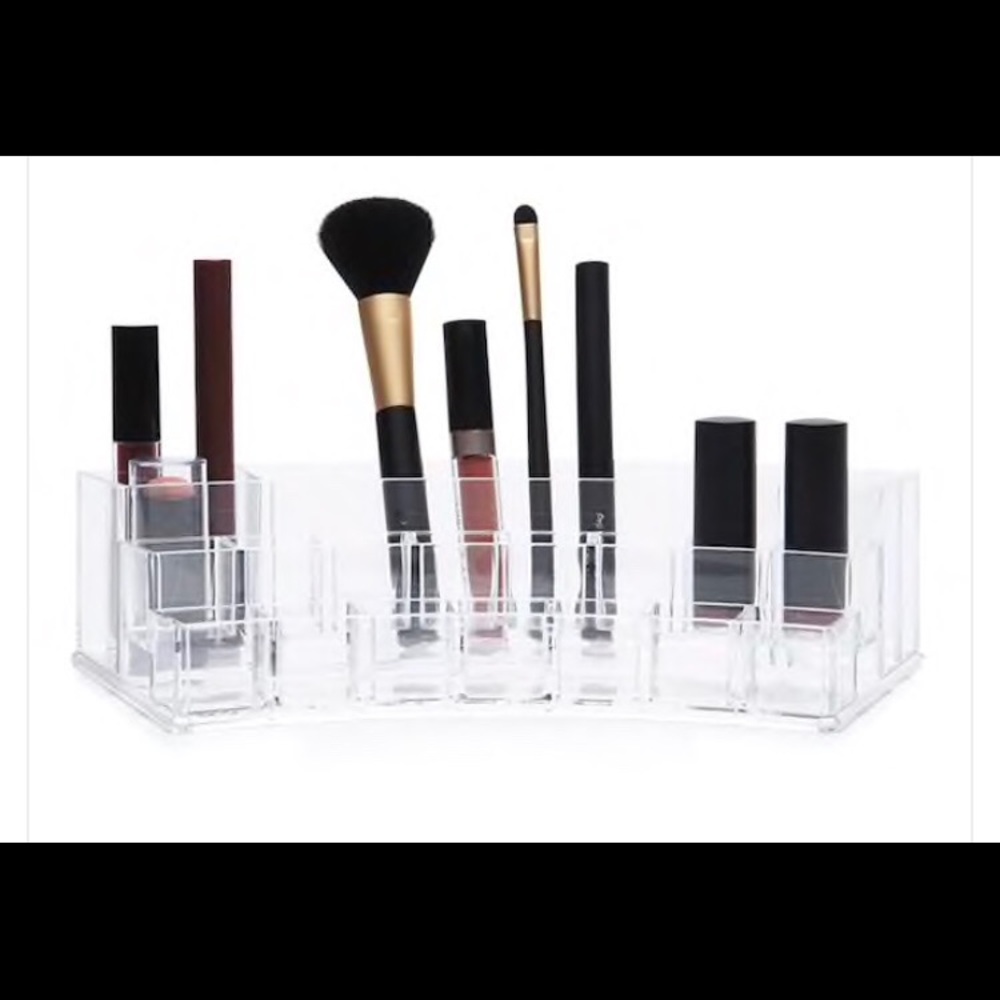 Makeup holder/organizer